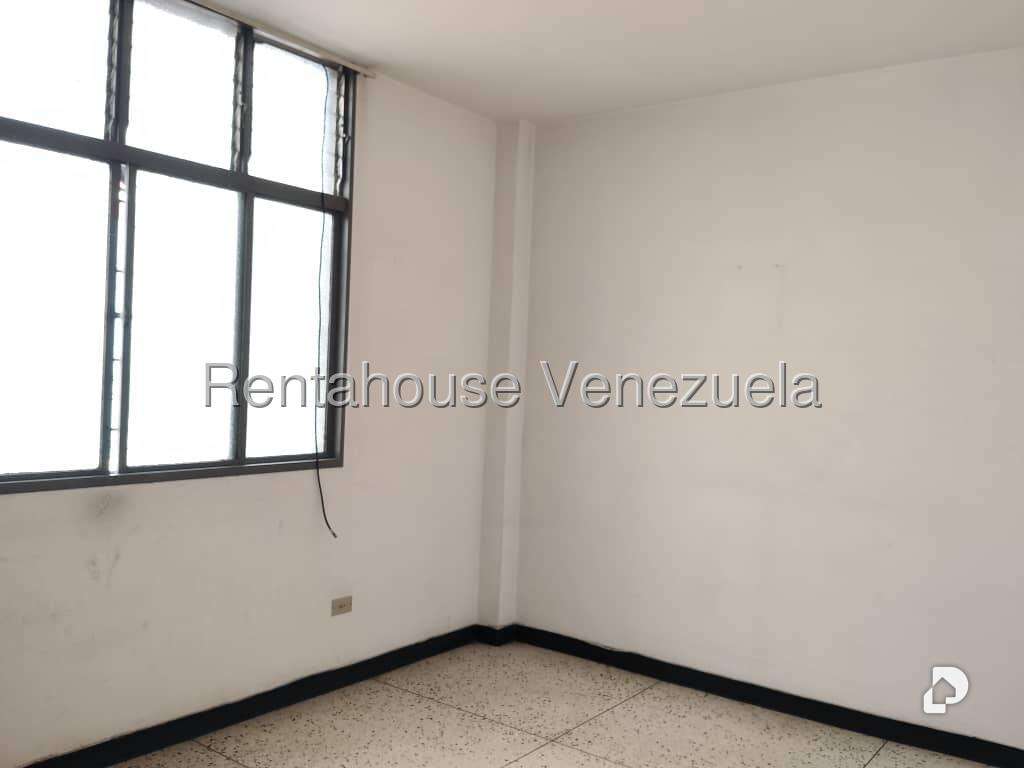 Local comercial en Catia, Caracas – 14