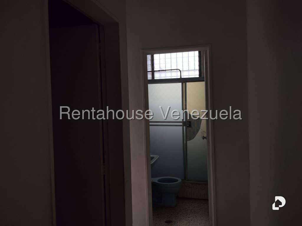 Local comercial en Catia, Caracas – 12