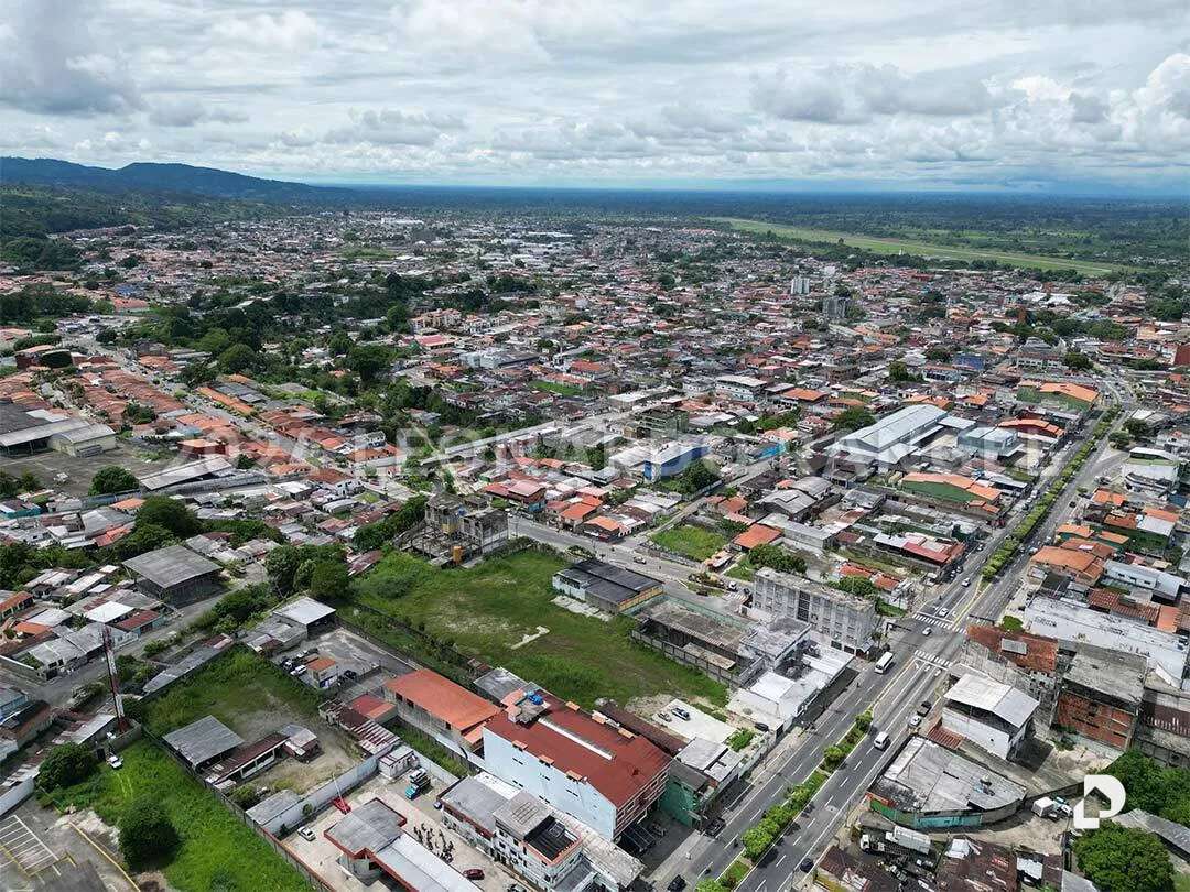 Terreno en Avenida Bolívar, Presidente Betancourt – 6