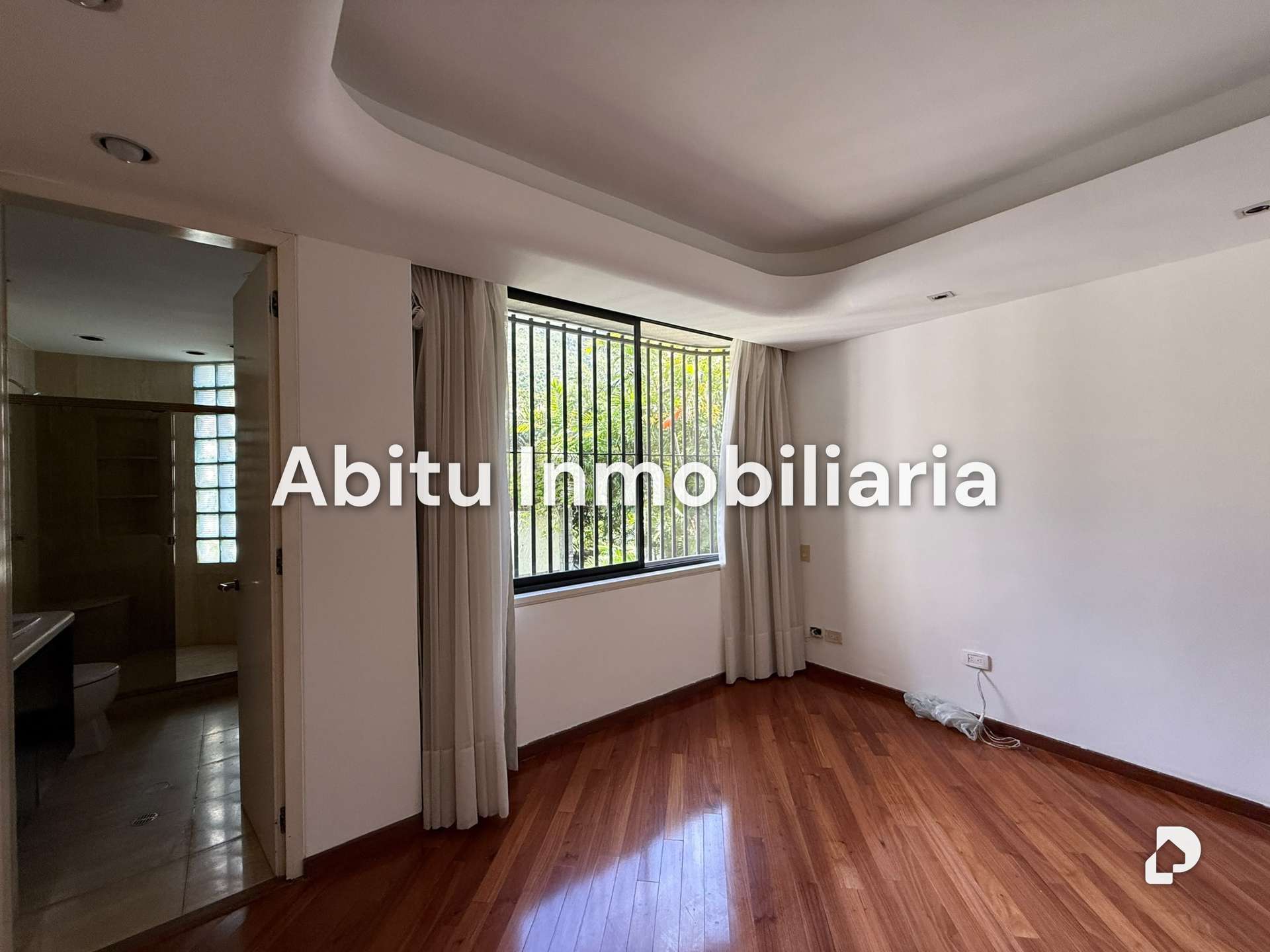 Apartamento en Altamira, Caracas – 16