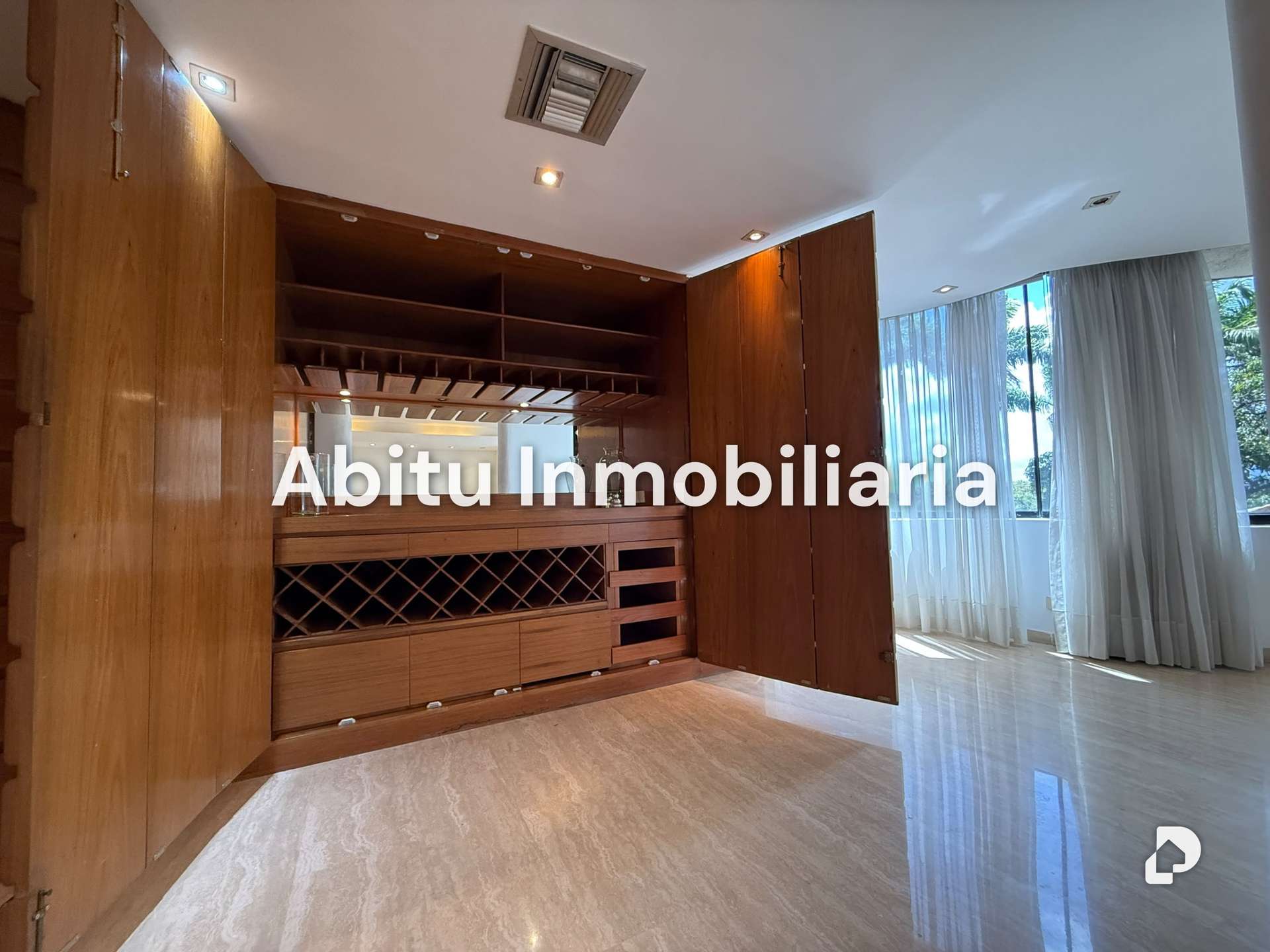 Apartamento en Altamira, Caracas – 13