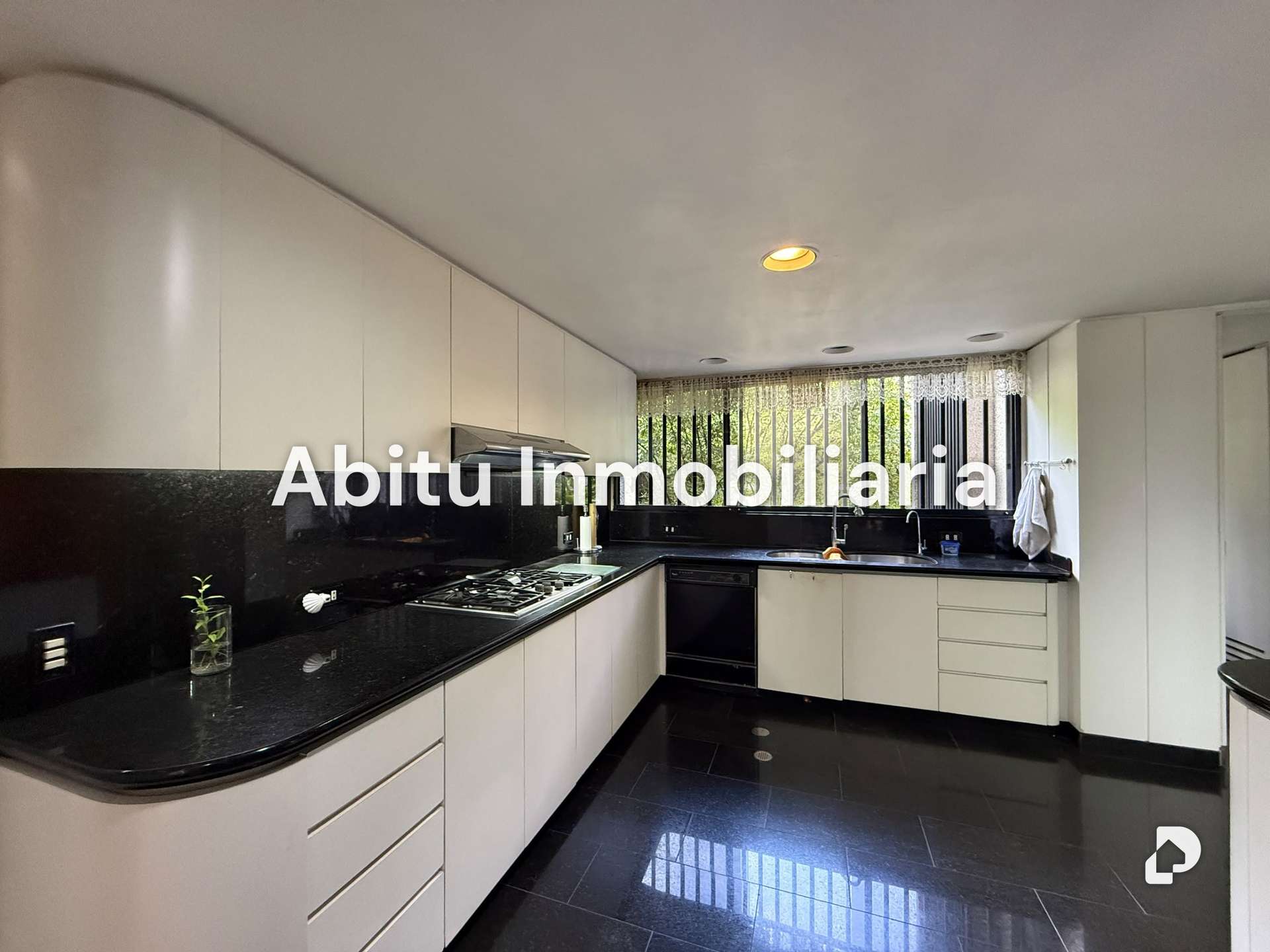 Apartamento en Altamira, Caracas – 6