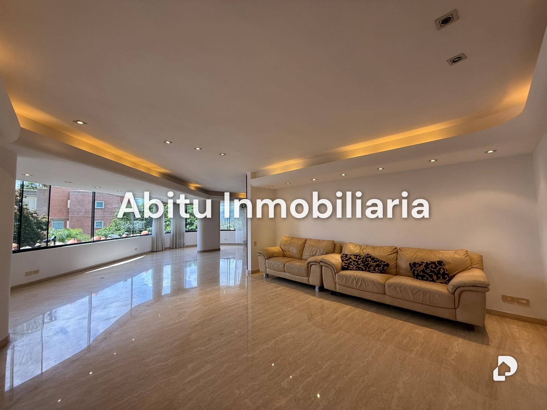 Apartamento en Altamira, Caracas – 2