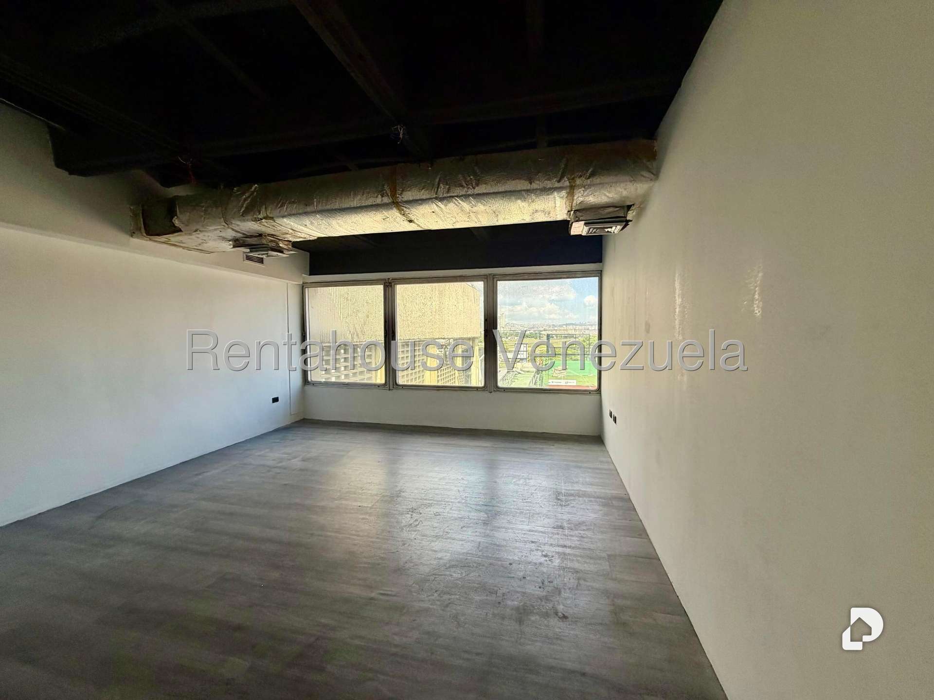 Oficina en Chuao, Caracas – 13