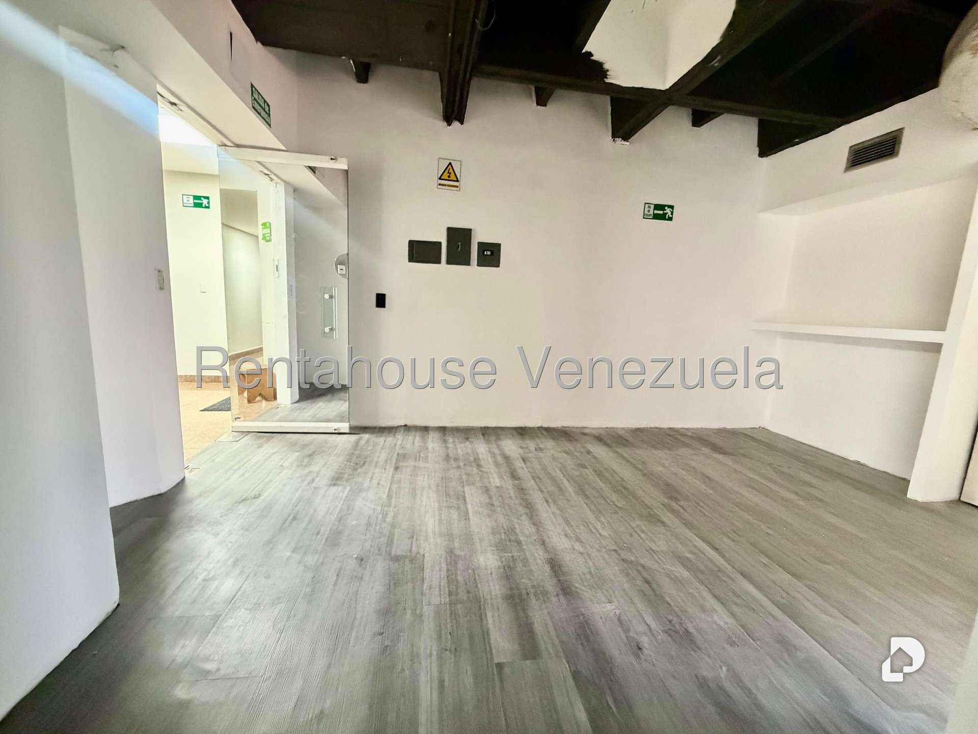 Oficina en Chuao, Caracas – 7