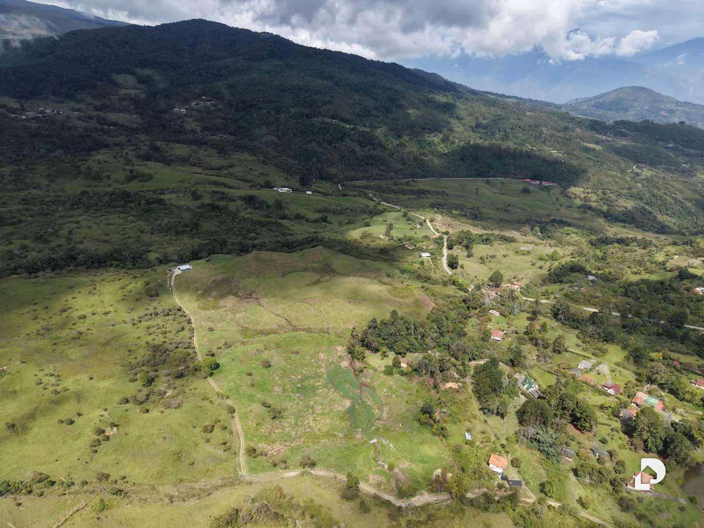 Finca en Los Cínaros a 3KM de las Cruces, Vía La Azulita – 7