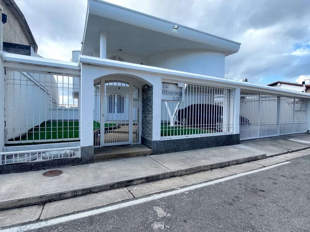 Casa en San Antonio de Los Altos, Altos Mirandinos - 1