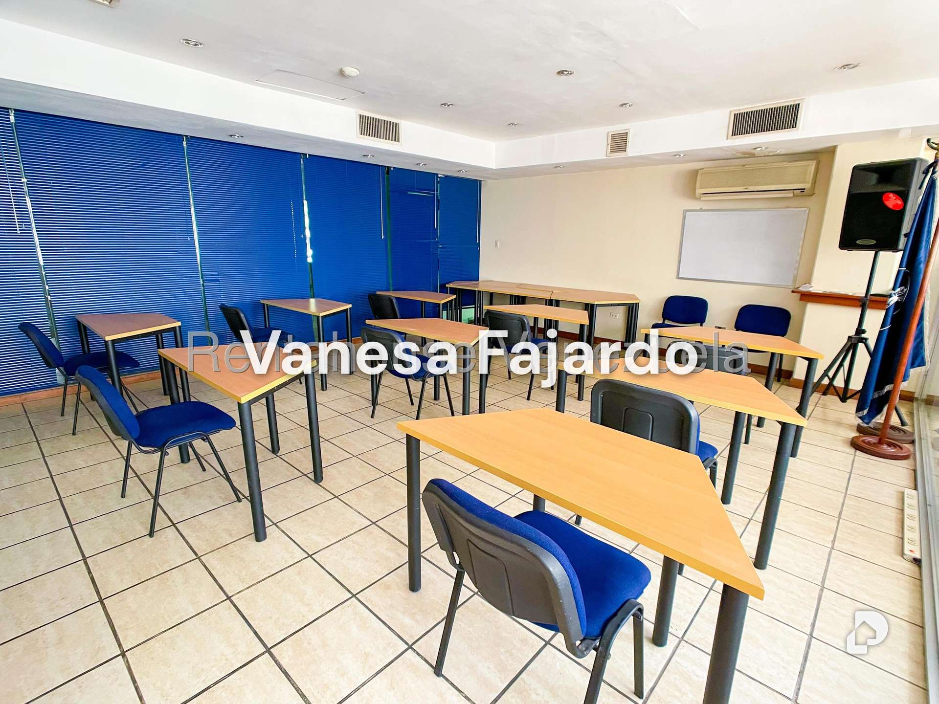 Oficina en El Rosal, Caracas – 12