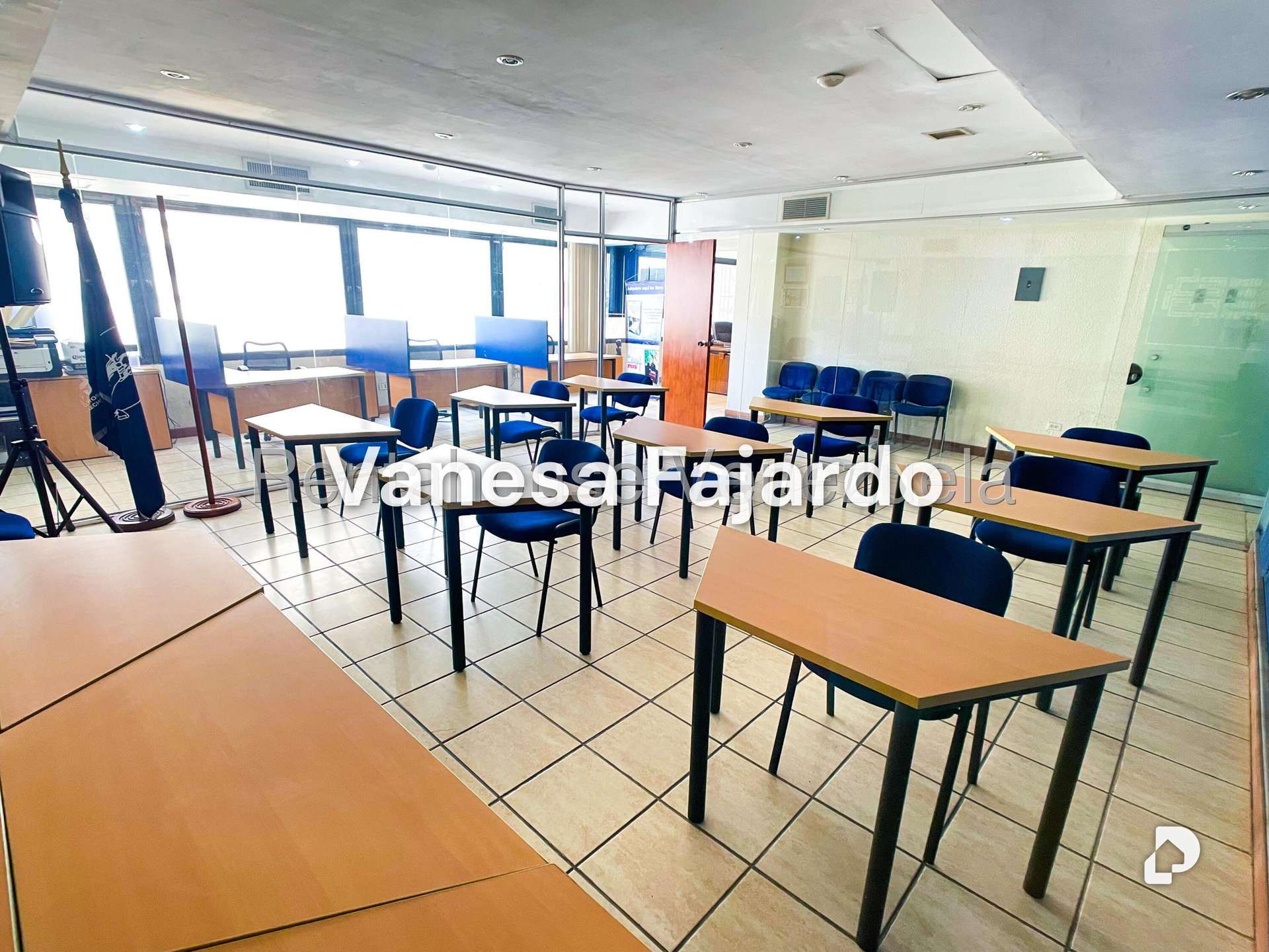 Oficina en El Rosal, Caracas – 13