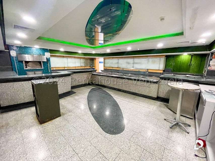 Local comercial en Los Palos Grandes, Caracas – 4