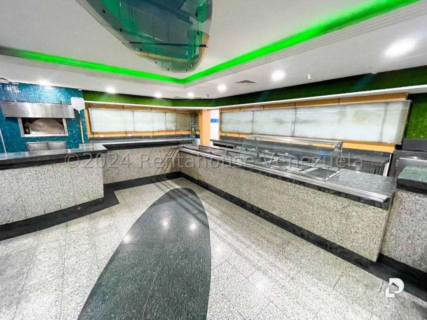 Local comercial en Los Palos Grandes, Caracas – 3