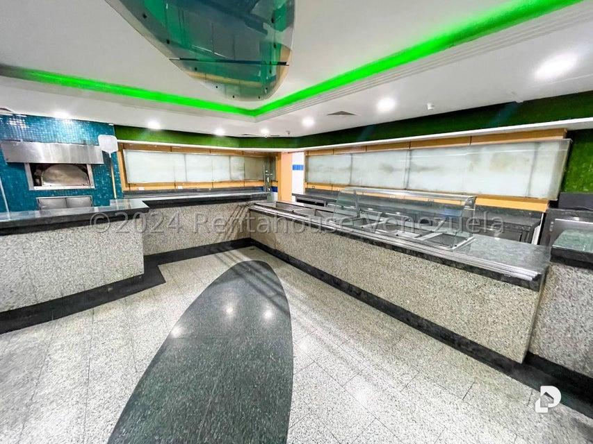 Local comercial en Los Palos Grandes, Caracas – 3