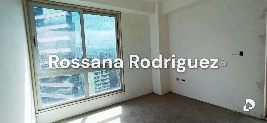 Apartamento en Campo Alegre, Caracas – 28