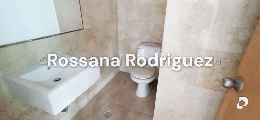 Apartamento en Campo Alegre, Caracas – 24