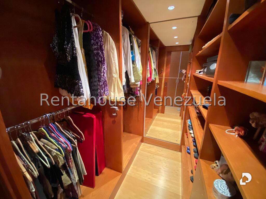 Casa en Mirador de Los Campitos I, Caracas – 35