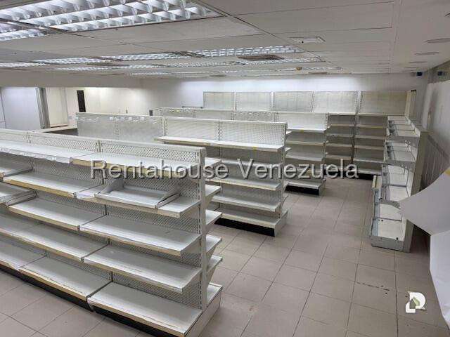 Local comercial en El Cafetal, Caracas – 21