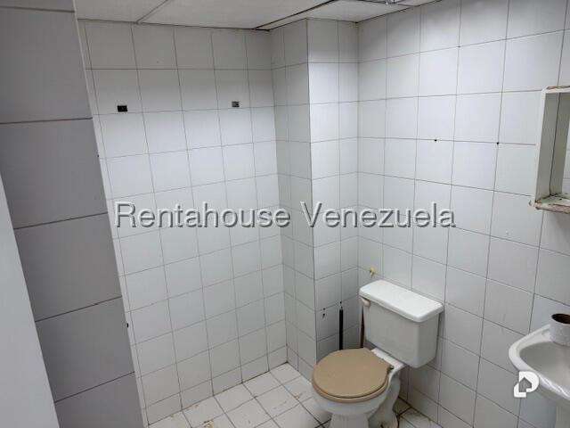 Local comercial en El Cafetal, Caracas – 7