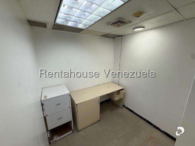 Local comercial en El Cafetal, Caracas – 4