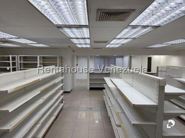Local comercial en El Cafetal, Caracas – 14