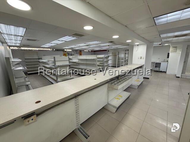 Local comercial en El Cafetal, Caracas – 2