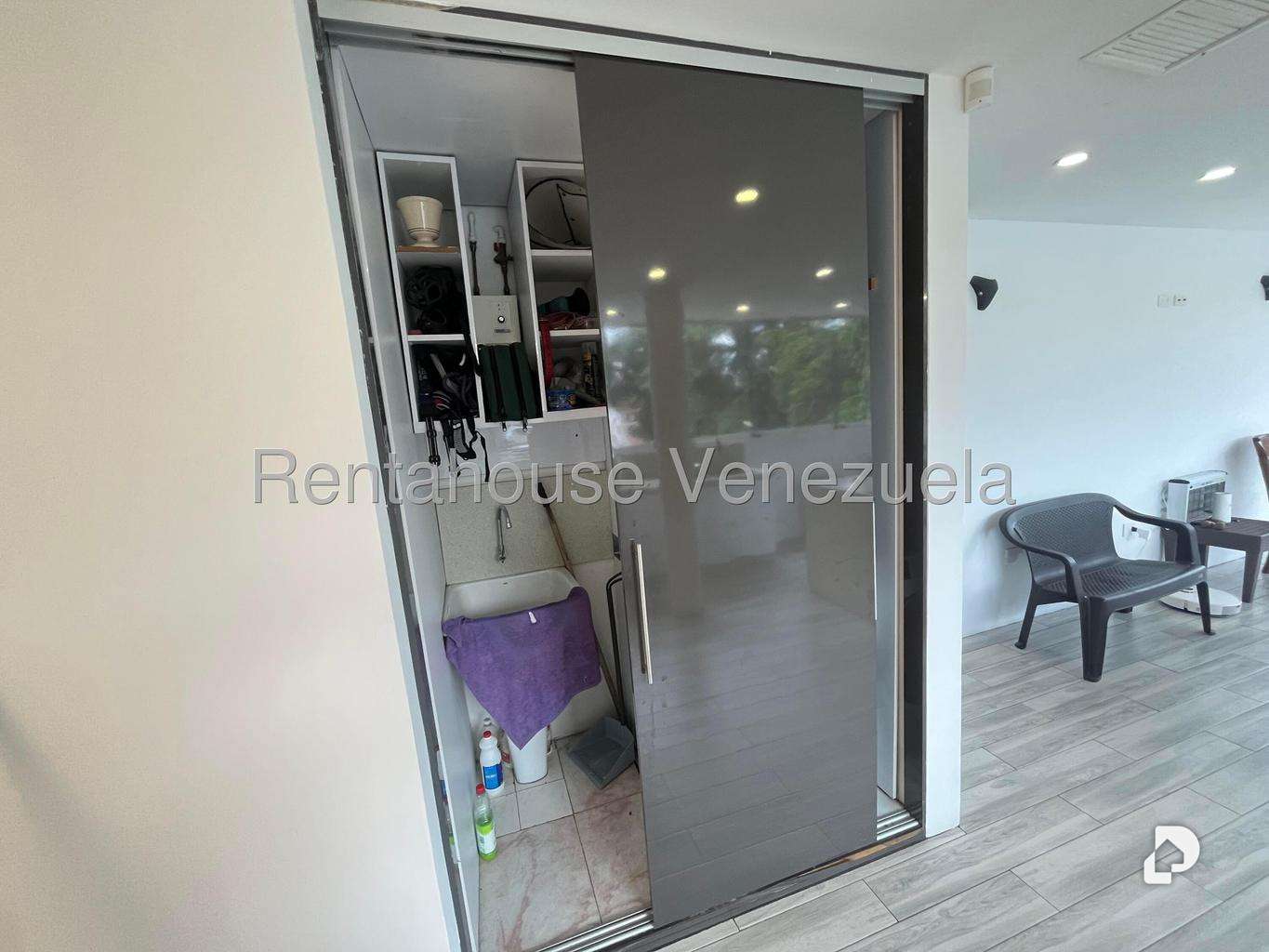 House in La California Sur, Caracas – 21