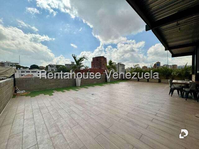 Local comercial en La Florida, Caracas – 26