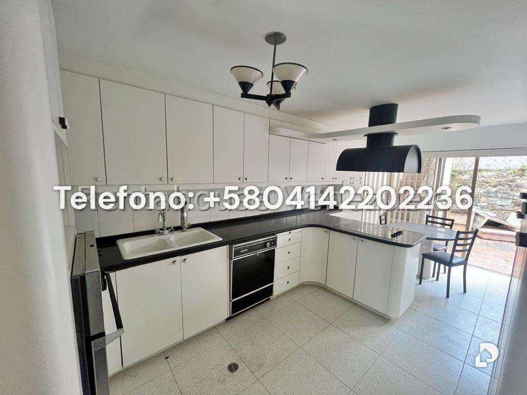 Casa en La Tahona, Caracas – 6
