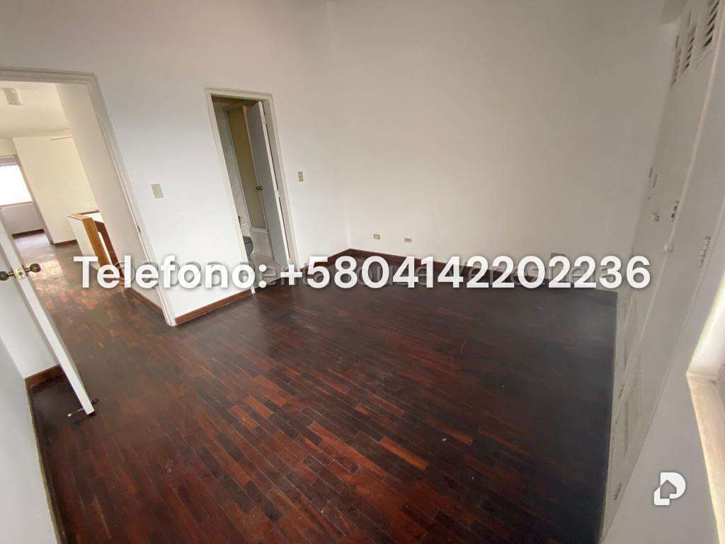 Casa en La Tahona, Caracas – 18