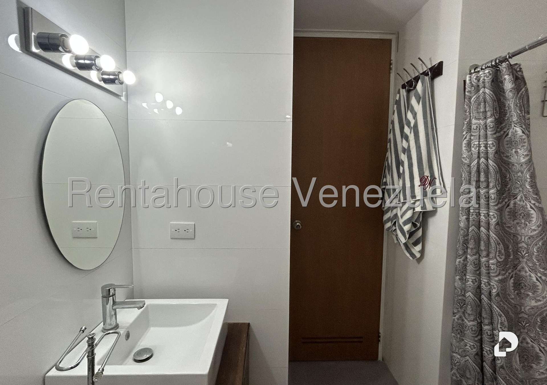 Apartamento en Los Naranjos de las Mercedes, Caracas – 12