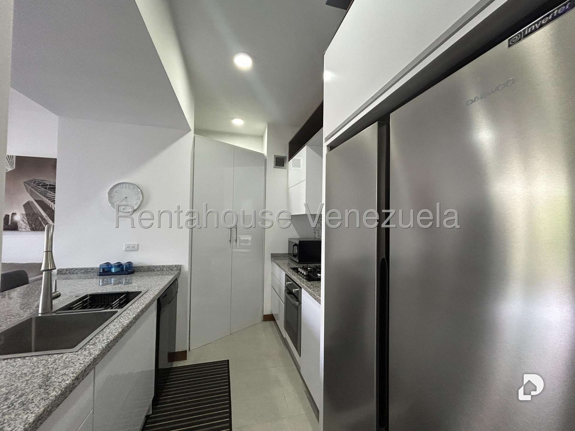 Apartamento en Los Naranjos de las Mercedes, Caracas – 15