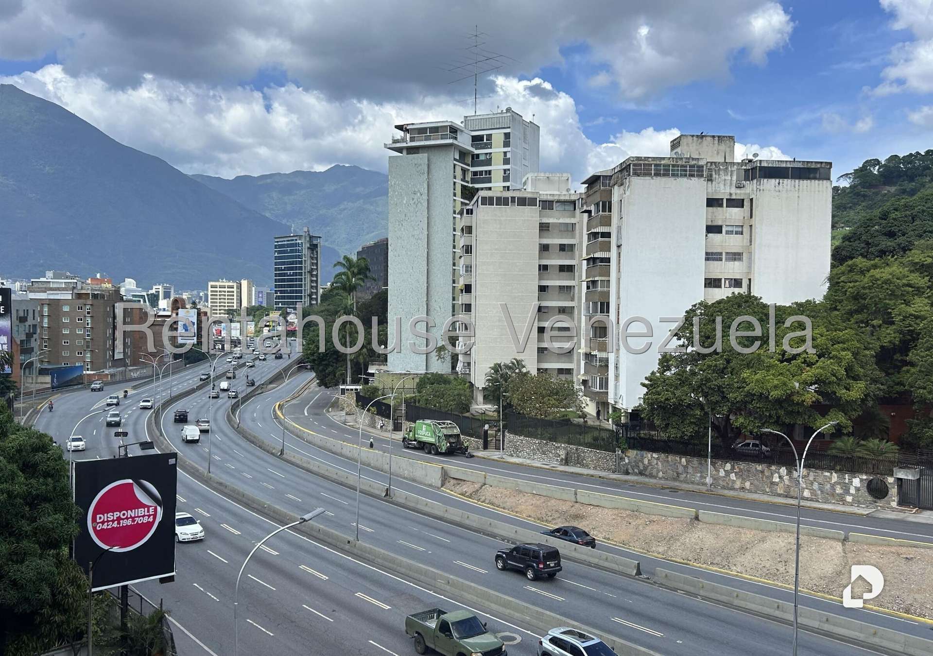 Apartamento en Los Naranjos de las Mercedes, Caracas – 1