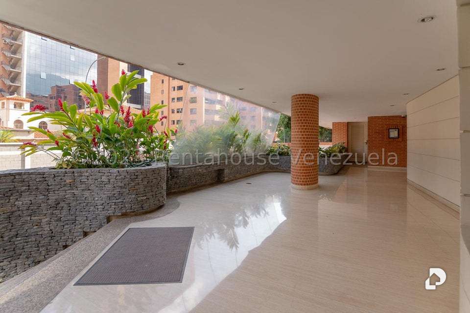 Apartamento en Campo Alegre, Caracas – 2