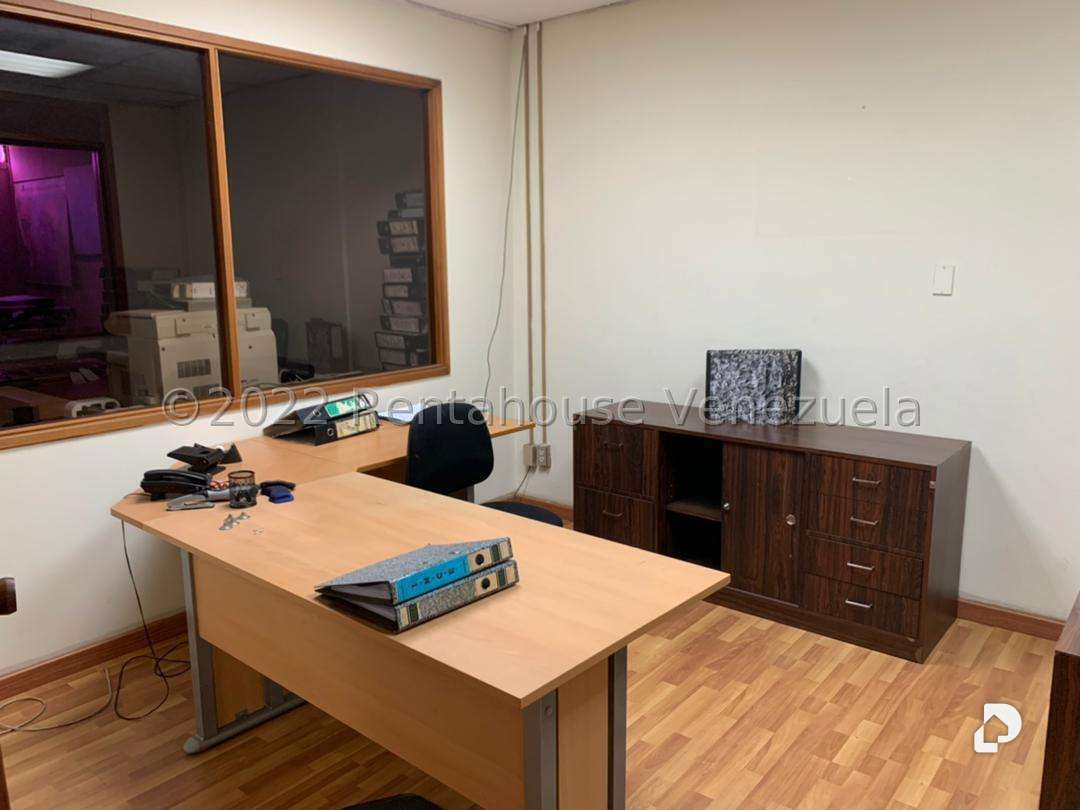 Local comercial en Los Ruices, Caracas – 30