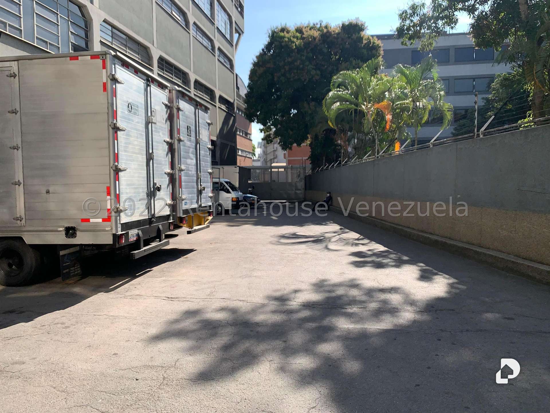 Local comercial en Los Ruices, Caracas – 18