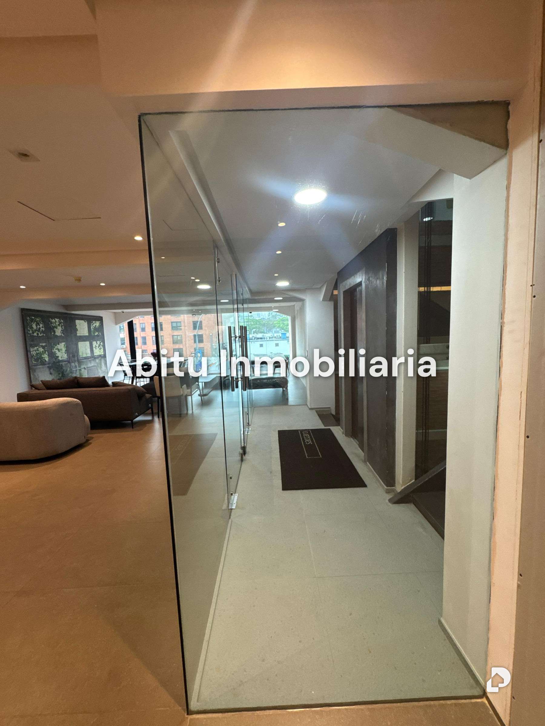 Local comercial en Las Mercedes, Caracas – 2