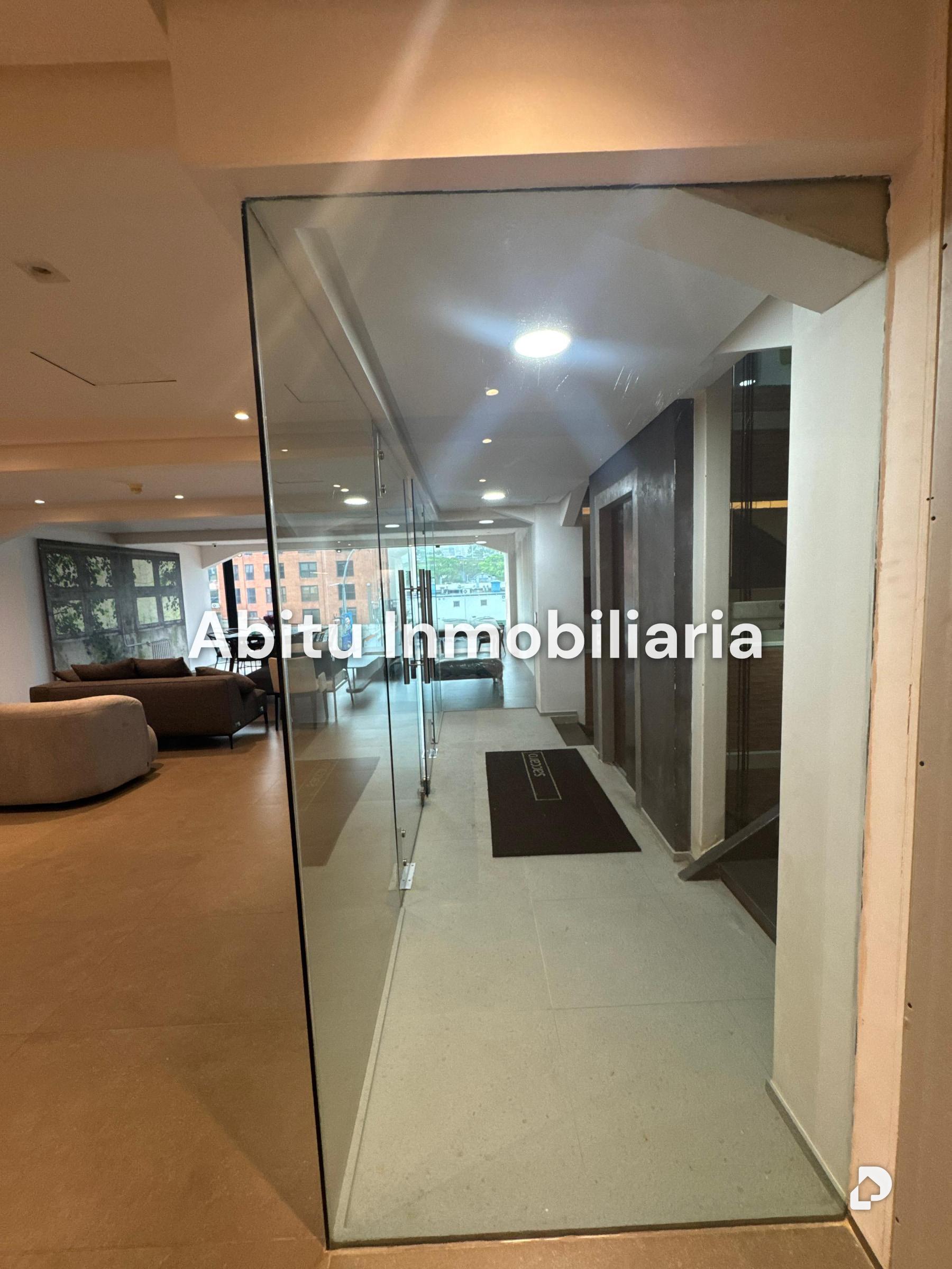 Local comercial en Las Mercedes, Caracas – 2