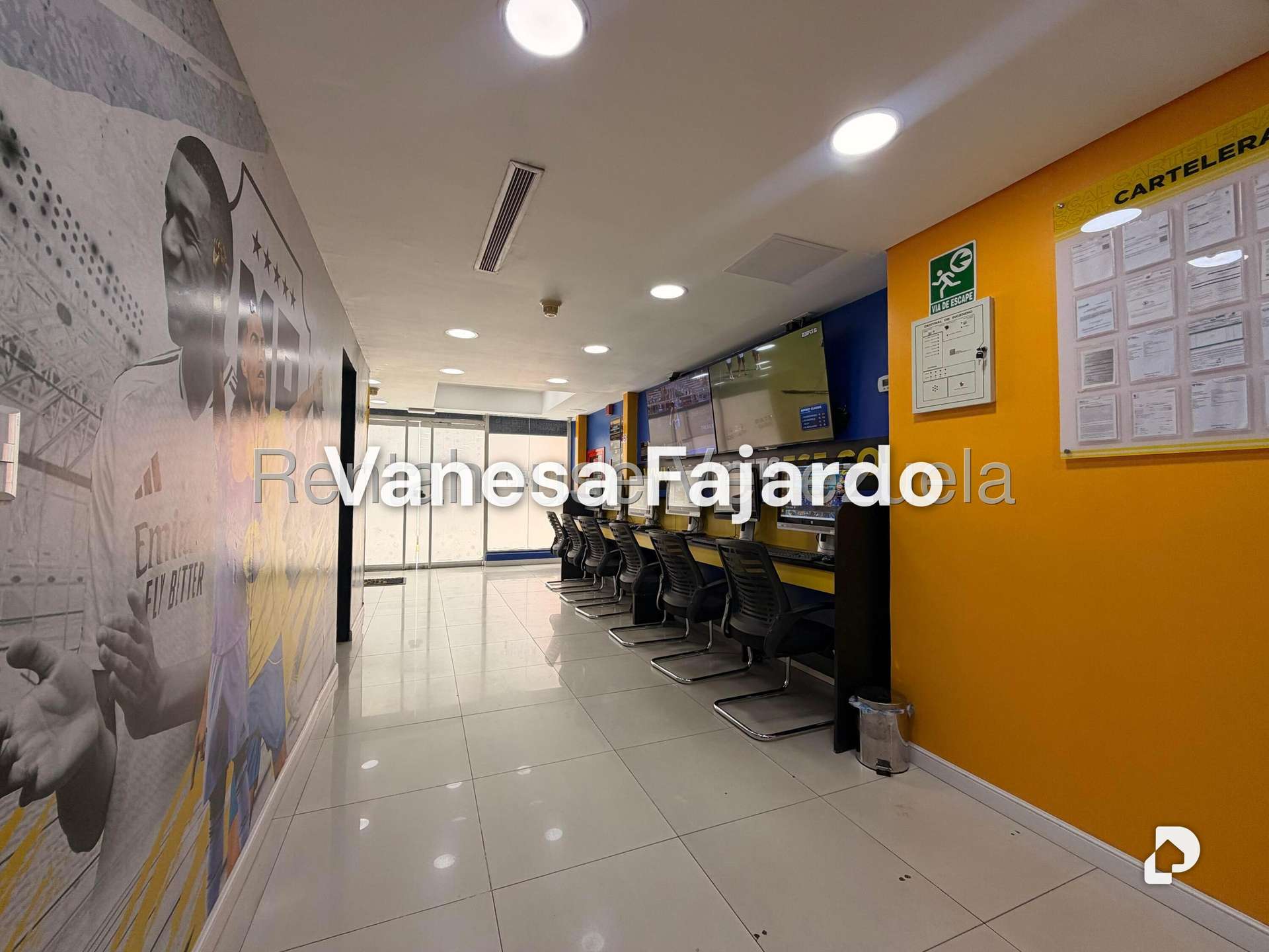 Local comercial en Las Mercedes, Caracas – 25