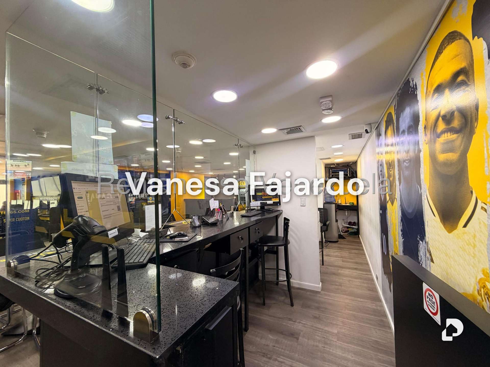 Local comercial en Las Mercedes, Caracas – 19