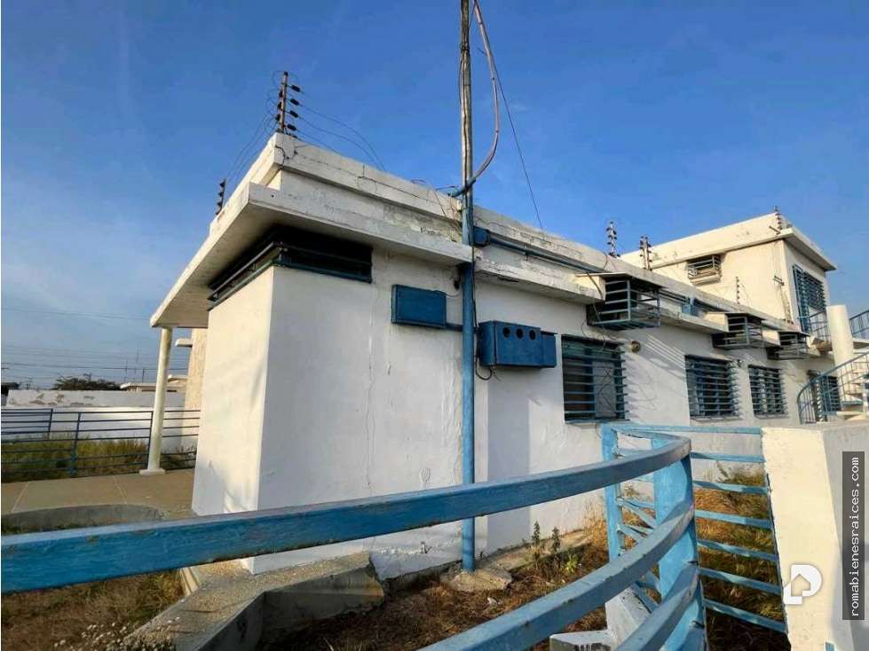 Edificio en Punto Fijo – 14