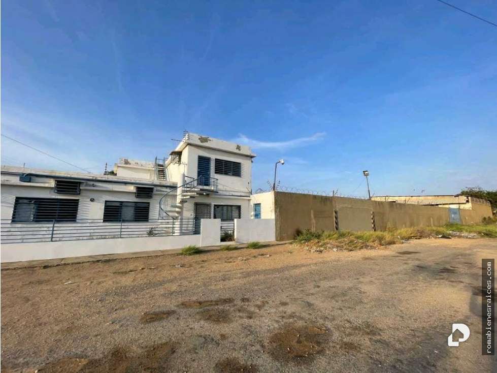 Edificio en Punto Fijo – 15
