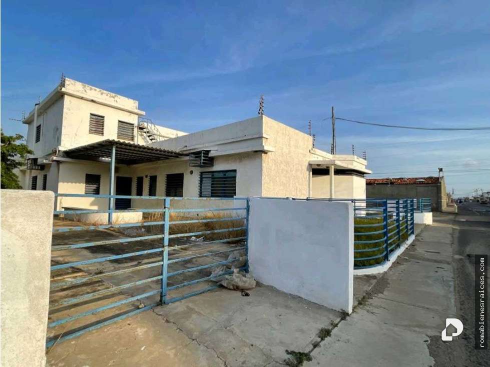 Edificio en Punto Fijo – 4