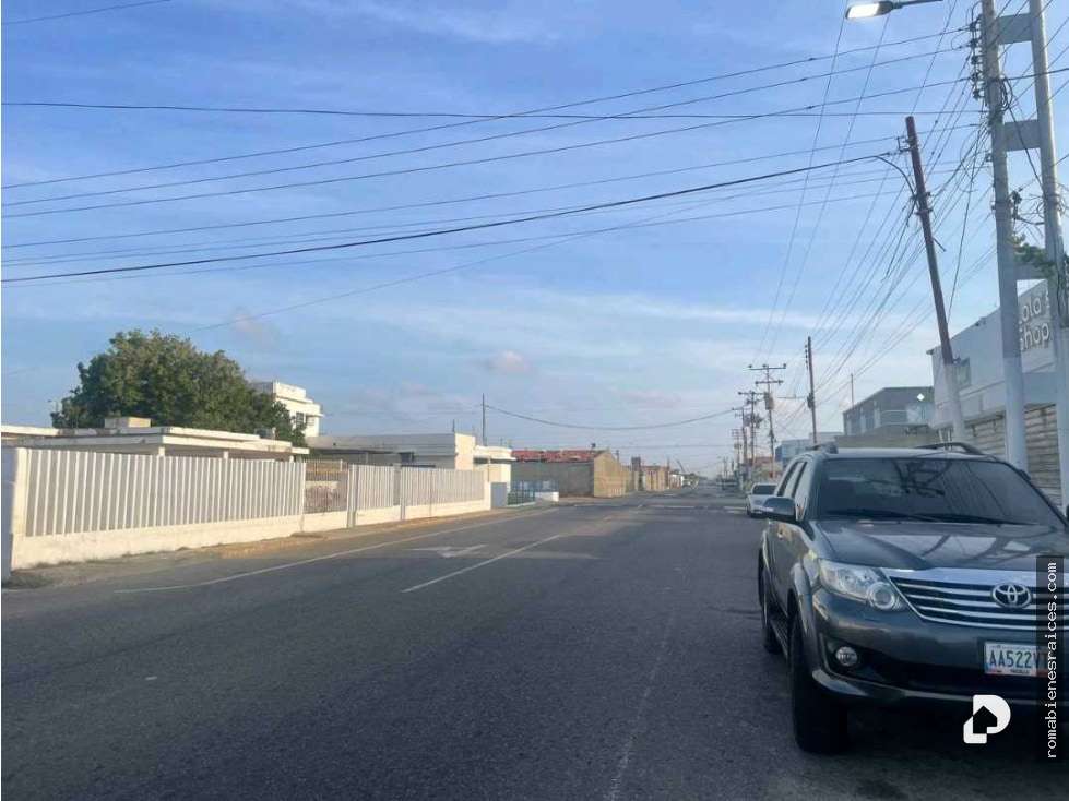 Edificio en Punto Fijo – 26