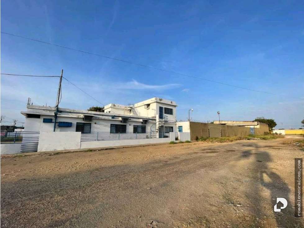 Edificio en Punto Fijo – 17