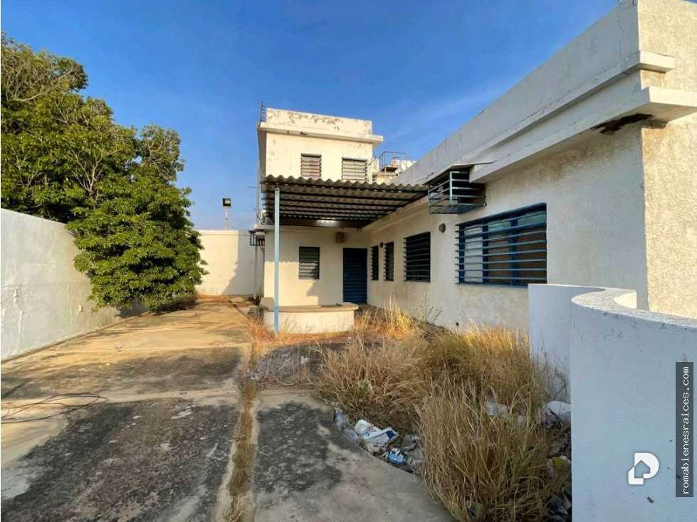 Edificio en Punto Fijo – 8