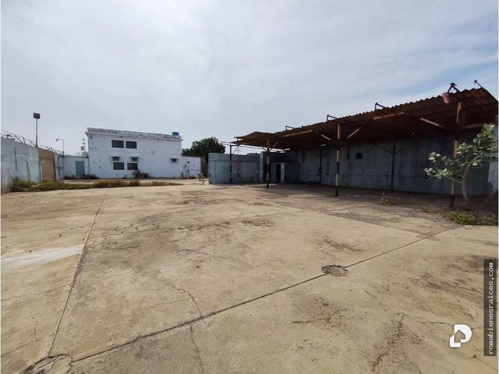 Edificio en Punto Fijo – 21