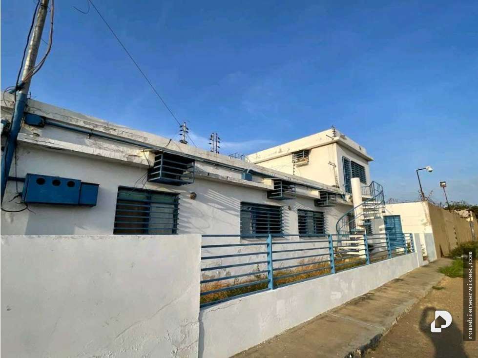 Edificio en Punto Fijo – 7