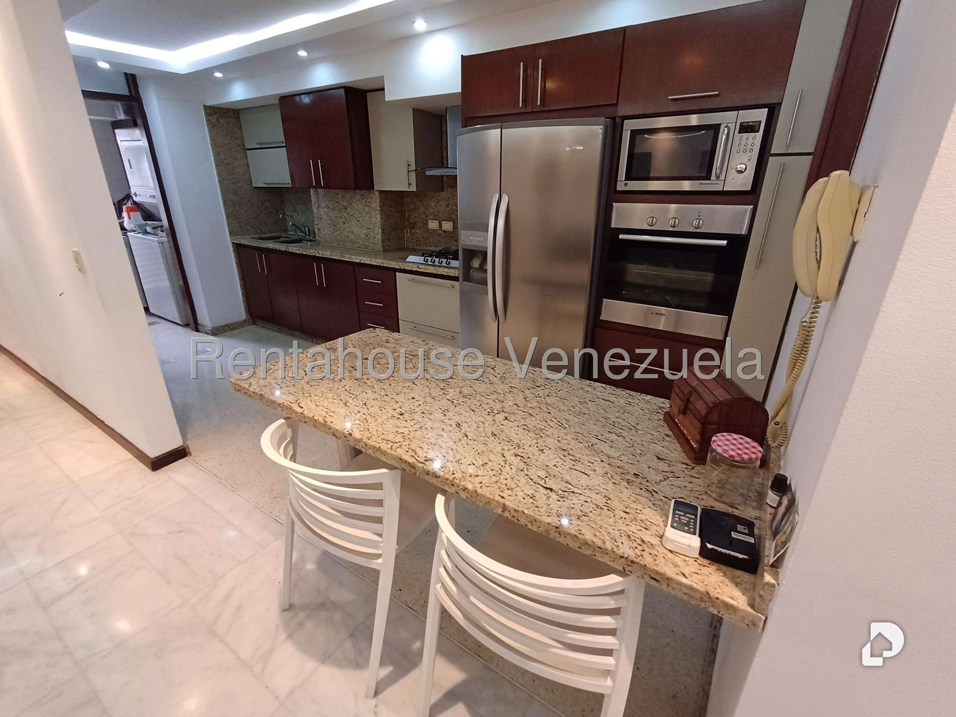 Apartamento en Campo Alegre, Caracas – 28