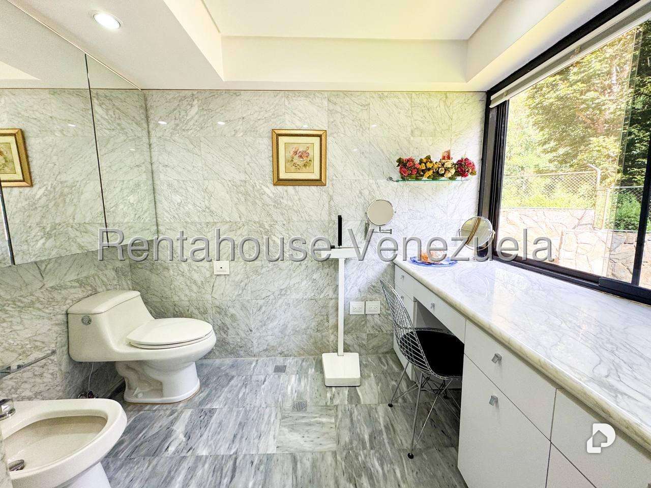 Apartamento en Lomas de La Lagunita, Caracas – 31