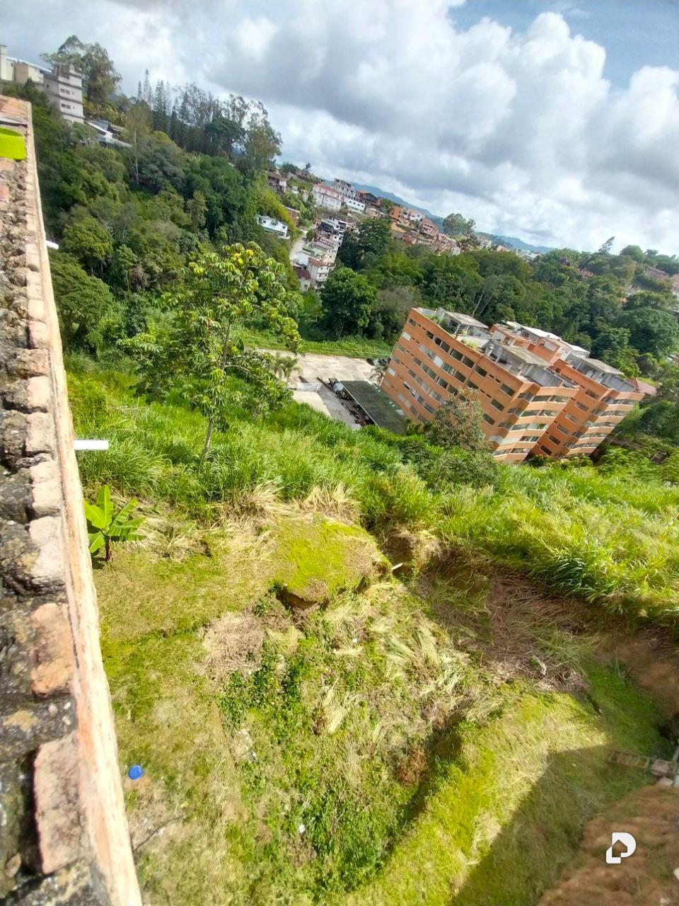 Land in La Unión, Caracas – 5