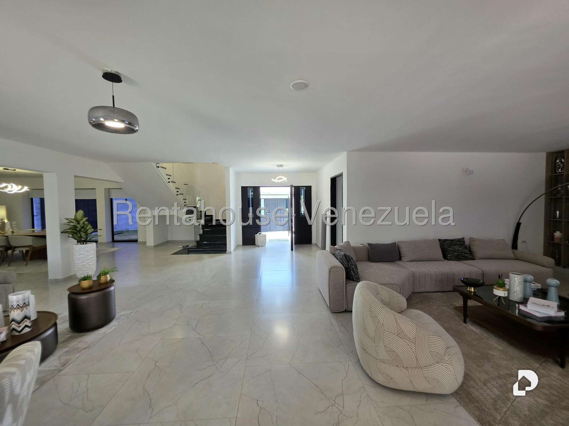 Casa en Los Naranjos (del Cafetal), Caracas – 23